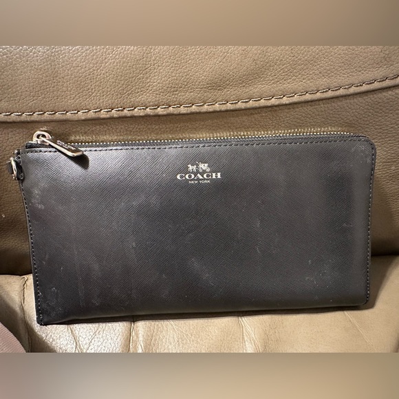 Coach Crosshatch Leather Women's Wallet - Picture 5 of 9